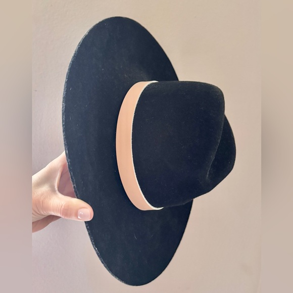 GIGI PIP Accessories - GIGI PIP Black Wool Hat & Leather Band